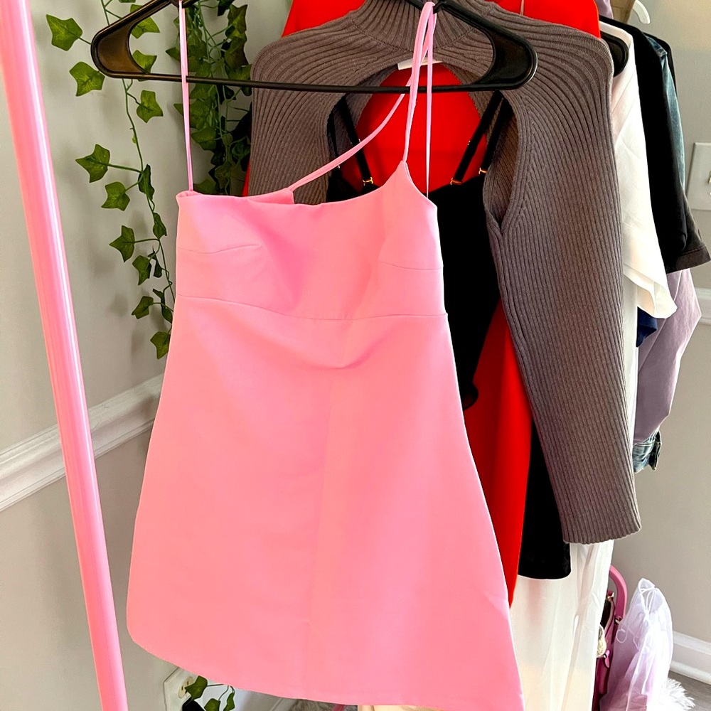 ONE SHOULDER PINK ASYMMETRIC DRESS (ZARA)